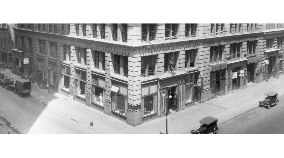 1921
